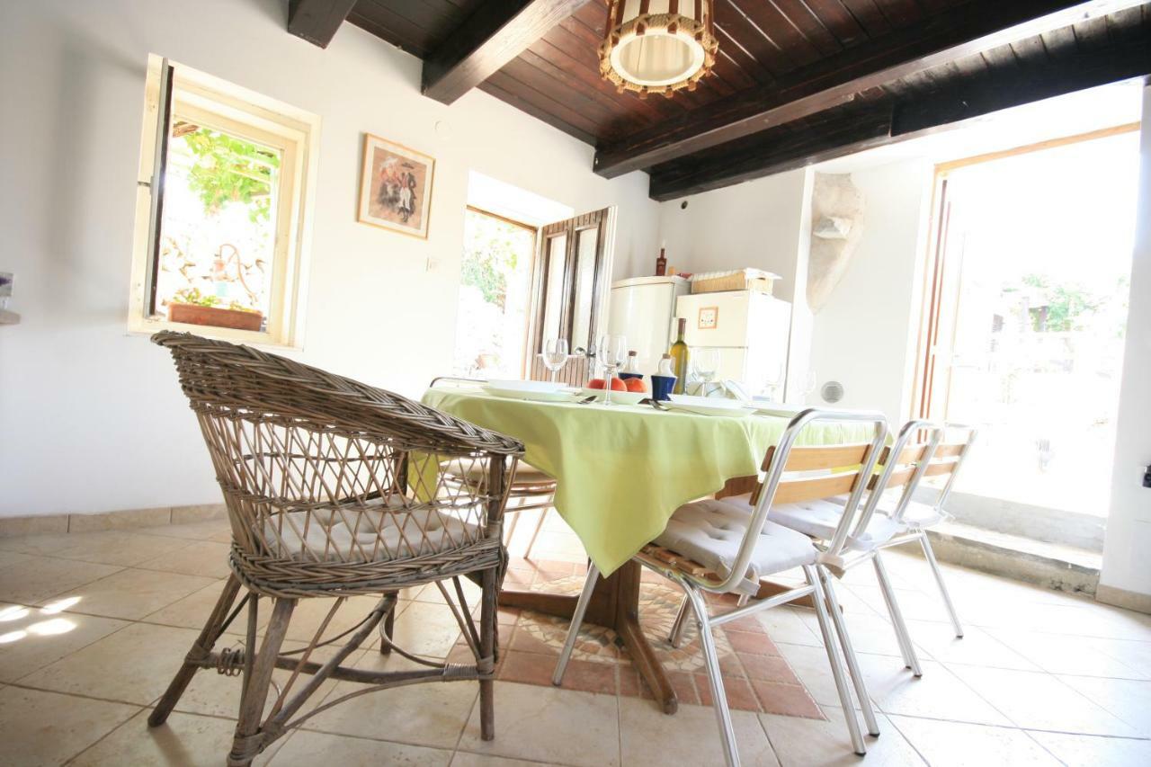 Three Sisters, Absolutely Unique Stone Houses, 200 M From The Beach Rudine  ภายนอก รูปภาพ